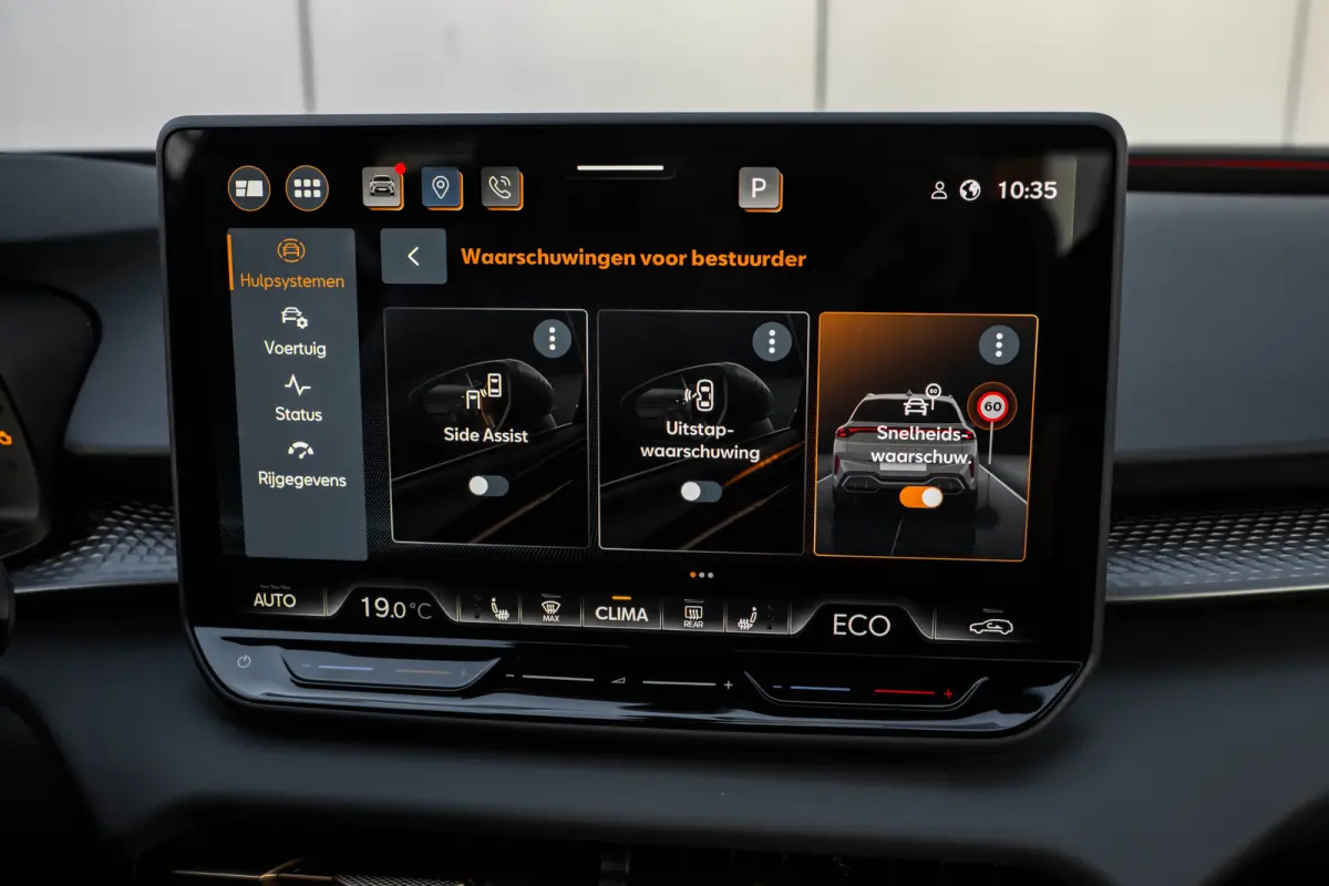 1.5 TSI e-Hybrid 272pk VZ Performance | Sennheiser sound System | Alcantara bekleding | Head-up display | Panoramadak | Elektrisch verstelb. voorstoelen | Navigatie | 20" LMV