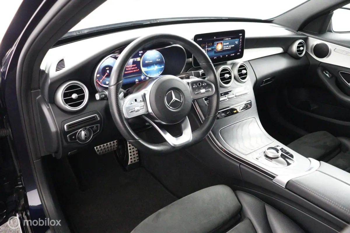180 Business Solution AMG-Line 157 PK | Facelift model | Automaat | Digitale tellers | 360 camera | DEALER-STAAT |