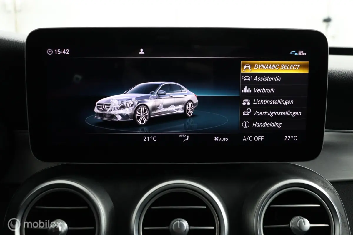 180 Business Solution AMG-Line 157 PK | Facelift model | Automaat | Digitale tellers | 360 camera | DEALER-STAAT |