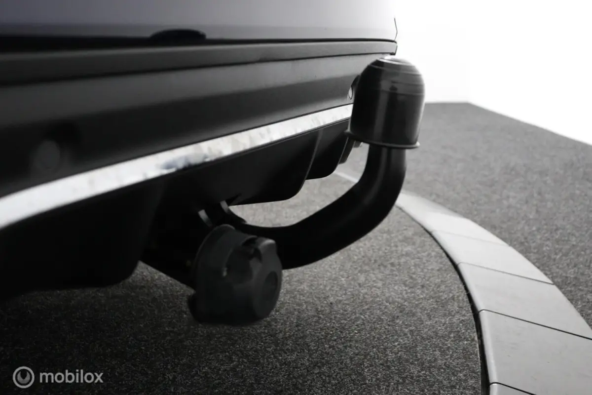 180 Business Solution AMG-Line 157 PK | Facelift model | Automaat | Digitale tellers | 360 camera | DEALER-STAAT |
