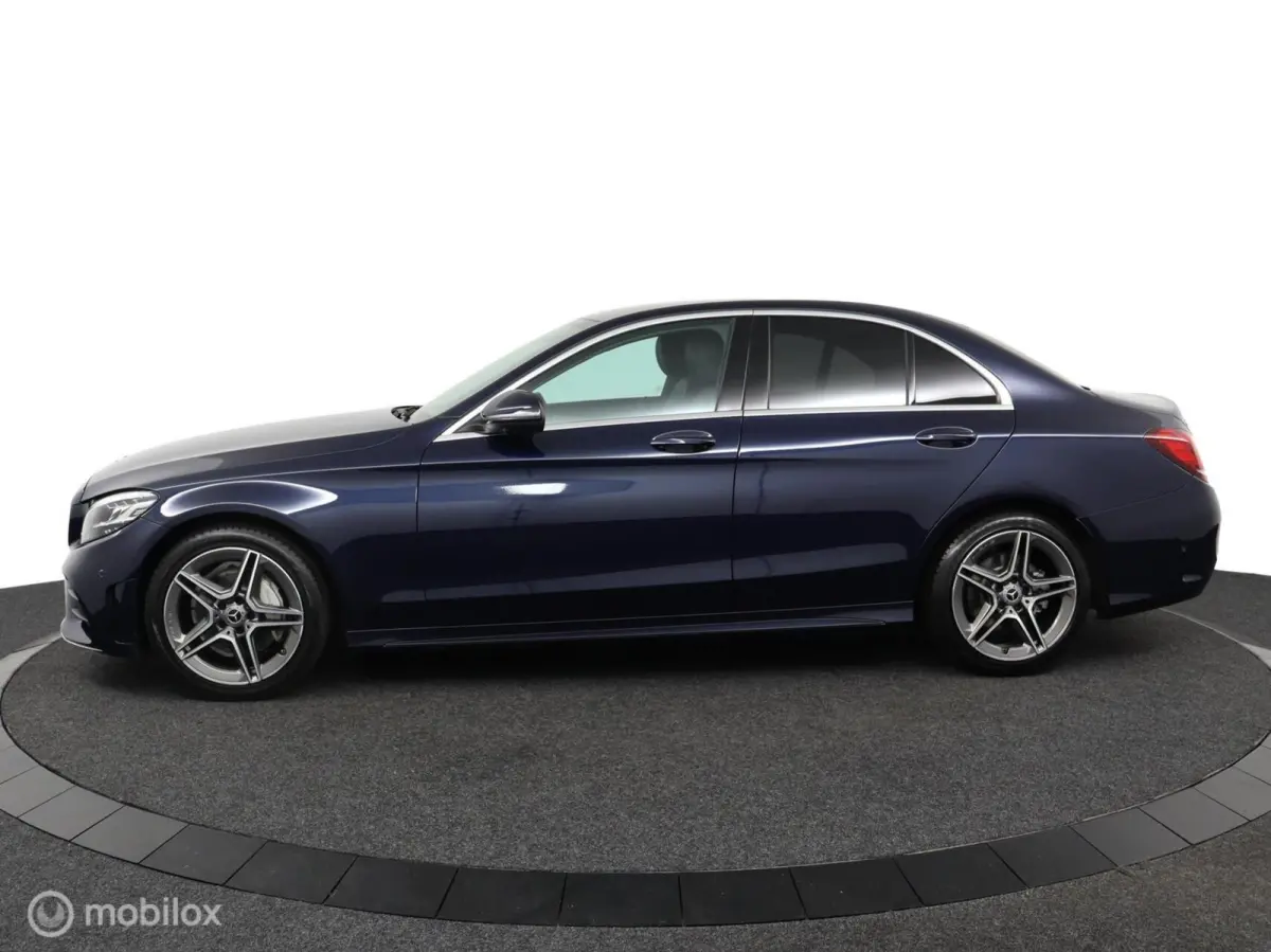 180 Business Solution AMG-Line 157 PK | Facelift model | Automaat | Digitale tellers | 360 camera | DEALER-STAAT |