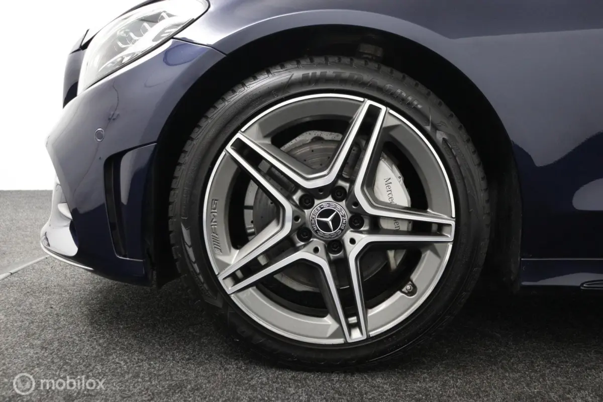 180 Business Solution AMG-Line 157 PK | Facelift model | Automaat | Digitale tellers | 360 camera | DEALER-STAAT |