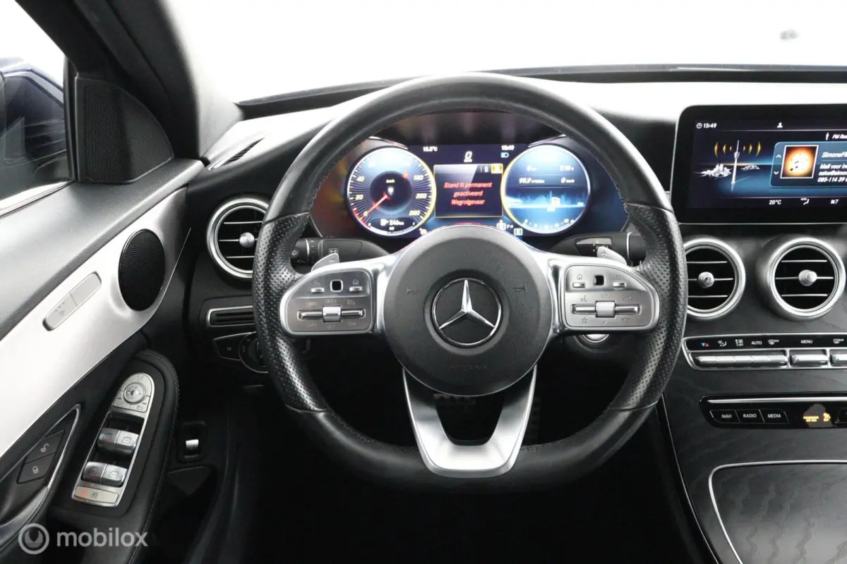 180 Business Solution AMG-Line 157 PK | Facelift model | Automaat | Digitale tellers | 360 camera | DEALER-STAAT |