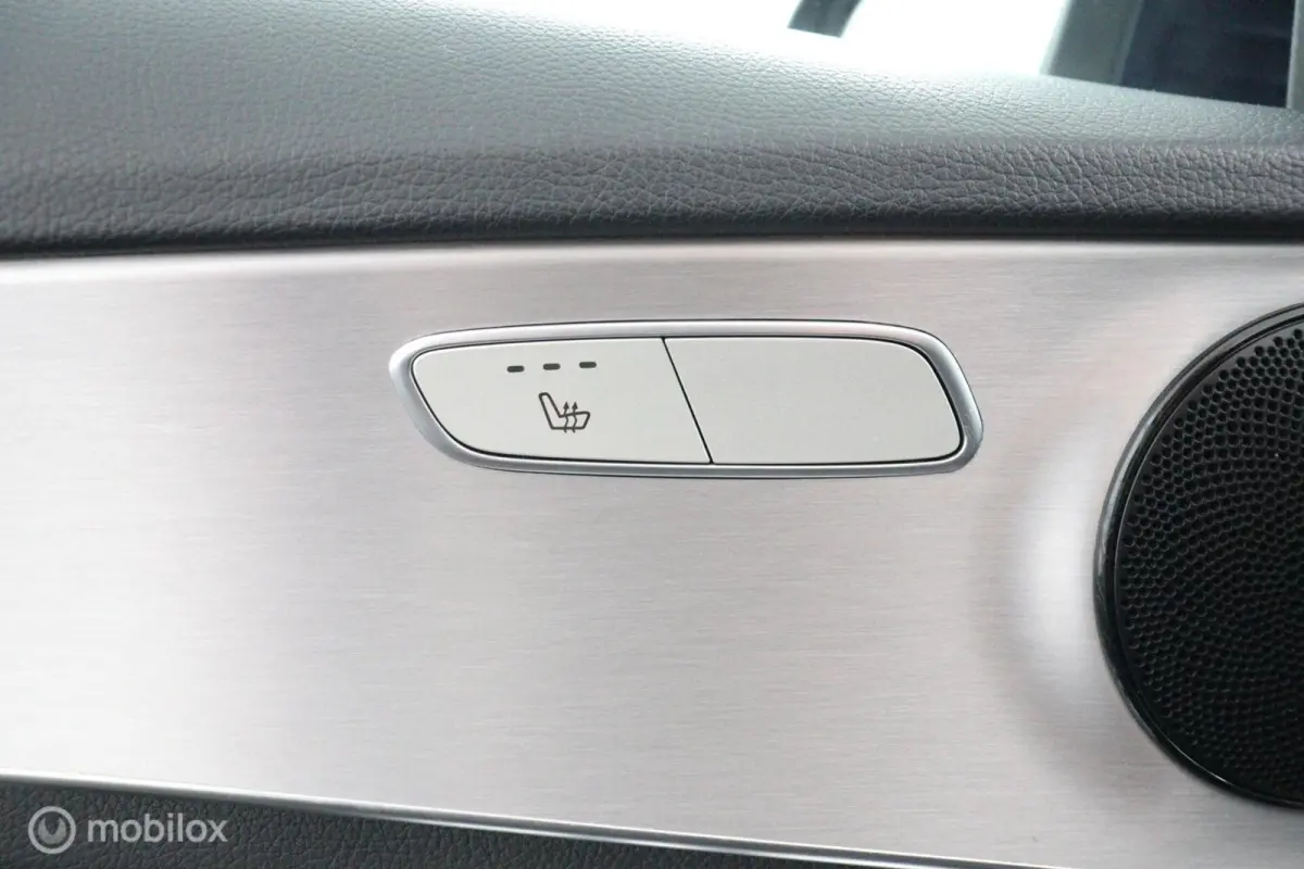 180 Business Solution AMG-Line 157 PK | Facelift model | Automaat | Digitale tellers | 360 camera | DEALER-STAAT |