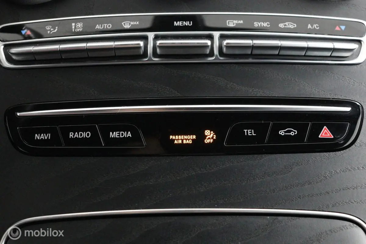 180 Business Solution AMG-Line 157 PK | Facelift model | Automaat | Digitale tellers | 360 camera | DEALER-STAAT |
