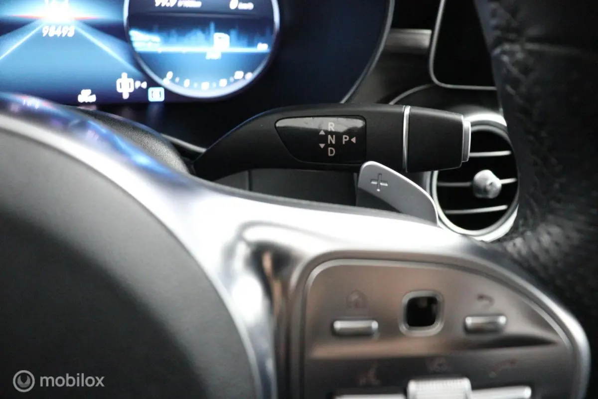180 Business Solution AMG-Line 157 PK | Facelift model | Automaat | Digitale tellers | 360 camera | DEALER-STAAT |