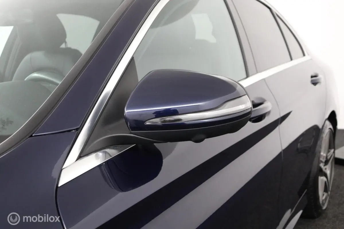 180 Business Solution AMG-Line 157 PK | Facelift model | Automaat | Digitale tellers | 360 camera | DEALER-STAAT |