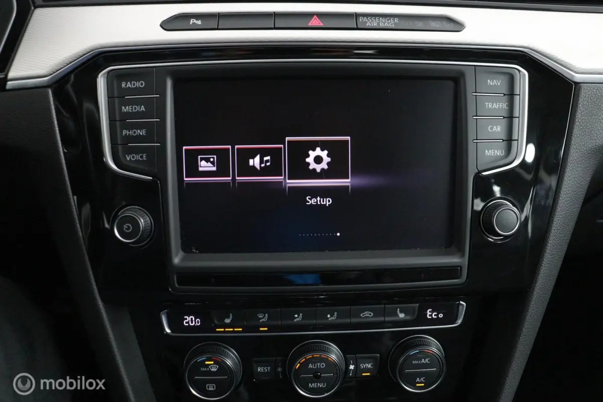 Sedan 1.4 TSI GTE Highline 218 PK Plug-in hybride | 78,7% SOH | Elec. stoelen met verwarming | Trekhaak afneembaar | Adaptieve cruise controle | PDC | 17LMV | DEALER-STAAT