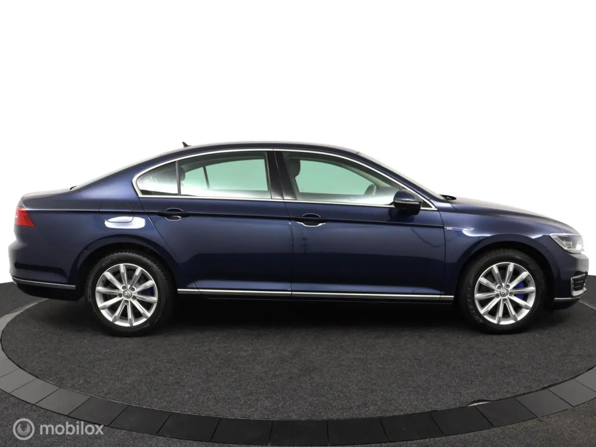 Sedan 1.4 TSI GTE Highline 218 PK Plug-in hybride | 78,7% SOH | Elec. stoelen met verwarming | Trekhaak afneembaar | Adaptieve cruise controle | PDC | 17LMV | DEALER-STAAT
