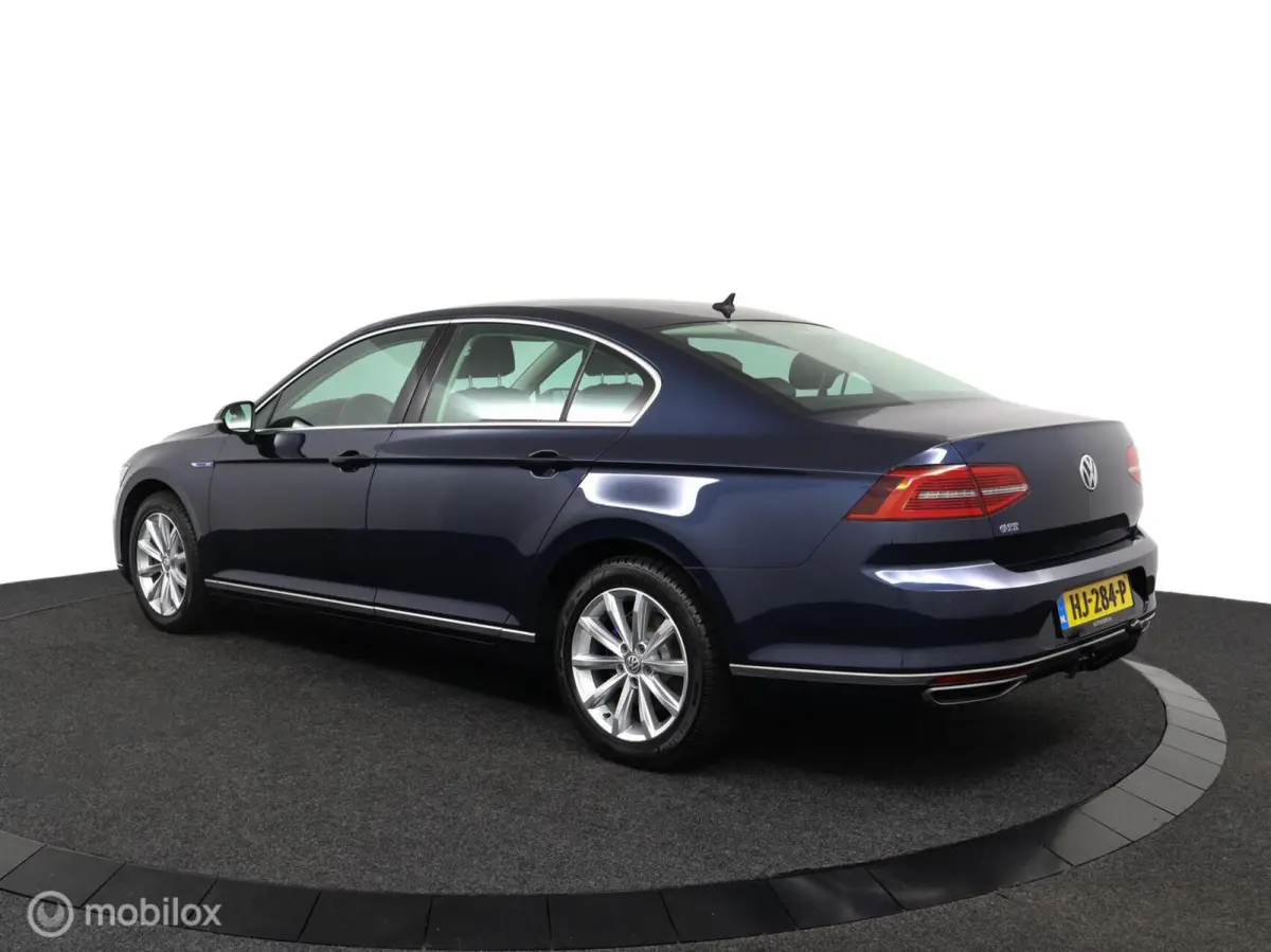 Sedan 1.4 TSI GTE Highline 218 PK Plug-in hybride | 78,7% SOH | Elec. stoelen met verwarming | Trekhaak afneembaar | Adaptieve cruise controle | PDC | 17LMV | DEALER-STAAT