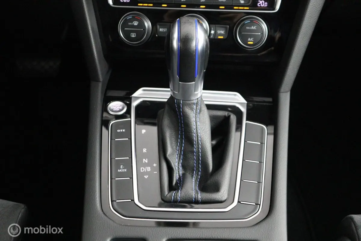 Sedan 1.4 TSI GTE Highline 218 PK Plug-in hybride | 78,7% SOH | Elec. stoelen met verwarming | Trekhaak afneembaar | Adaptieve cruise controle | PDC | 17LMV | DEALER-STAAT