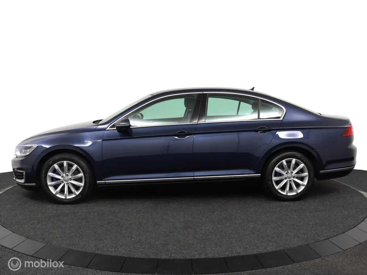 Sedan 1.4 TSI GTE Highline 218 PK Plug-in hybride | 78,7% SOH | Elec. stoelen met verwarming | Trekhaak afneembaar | Adaptieve cruise controle | PDC | 17LMV | DEALER-STAAT