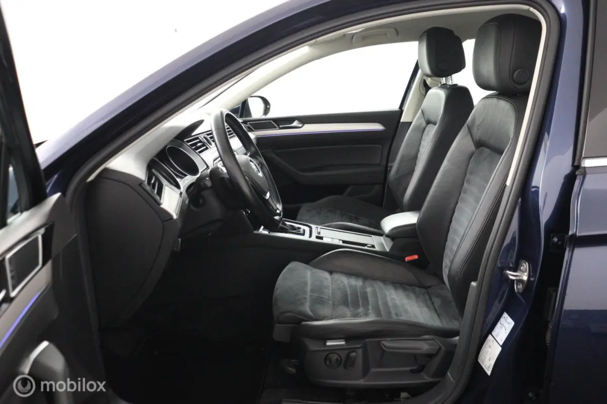 Sedan 1.4 TSI GTE Highline 218 PK Plug-in hybride | 78,7% SOH | Elec. stoelen met verwarming | Trekhaak afneembaar | Adaptieve cruise controle | PDC | 17LMV | DEALER-STAAT