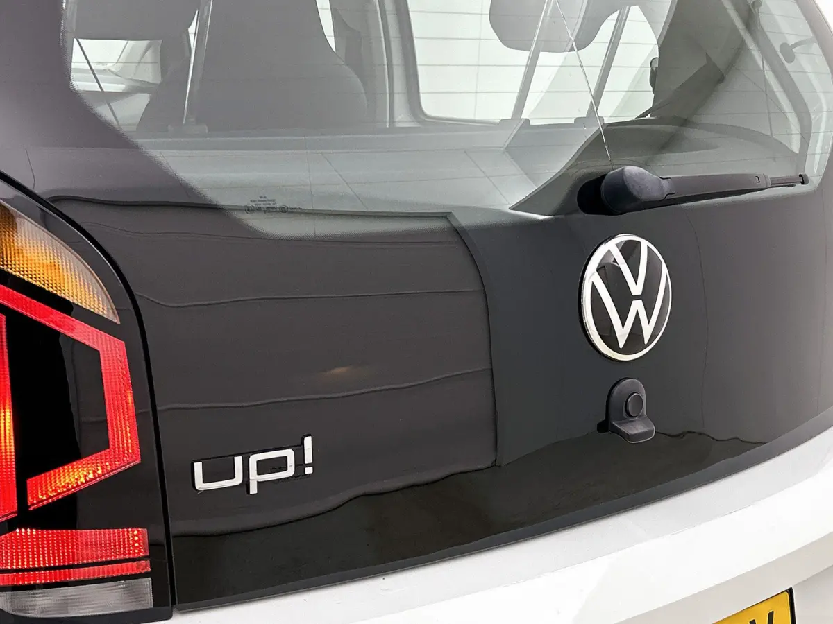 Up! 1.0 | 65 PK | Maps + More | Airco | All Season Banden | Bluetooth