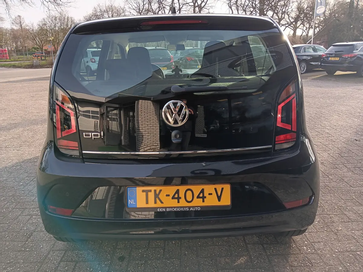 Up! 1.0 BMT high up! AIRCO,CRUISE,CAMERA,PDC,LMV,SUPER MOOI,ORG NL