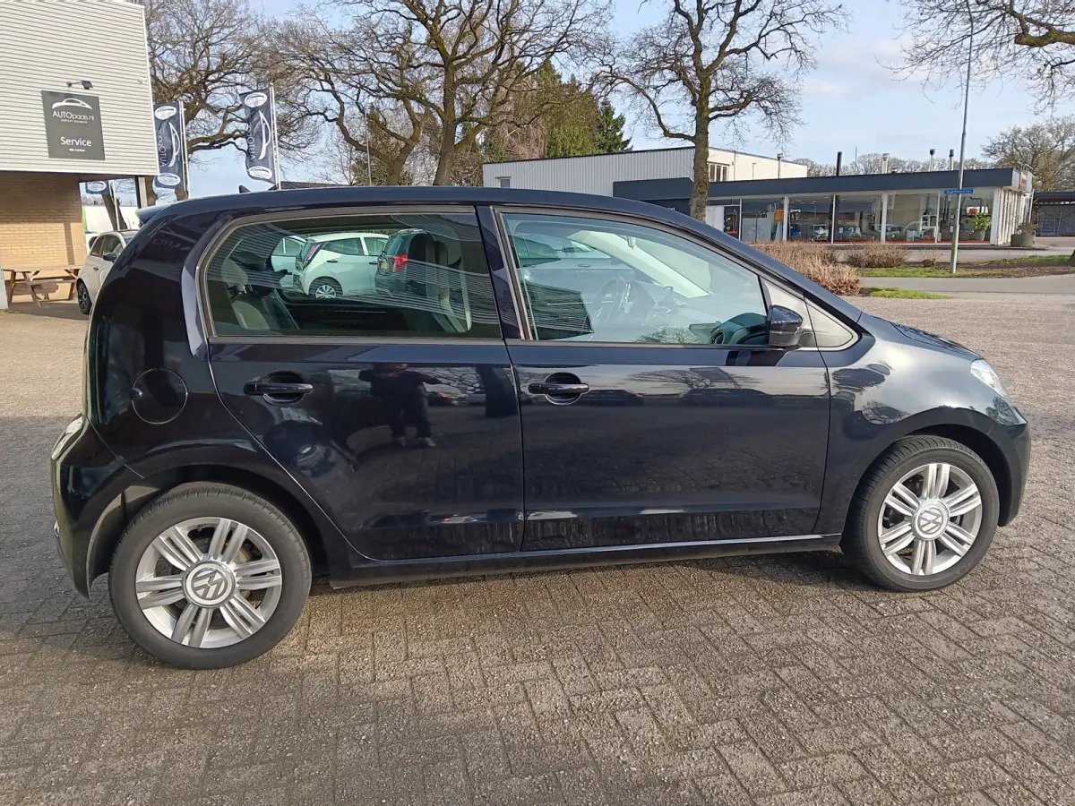 Up! 1.0 BMT high up! AIRCO,CRUISE,CAMERA,PDC,LMV,SUPER MOOI,ORG NL