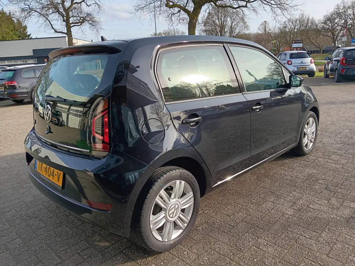 Up! 1.0 BMT high up! AIRCO,CRUISE,CAMERA,PDC,LMV,SUPER MOOI,ORG NL