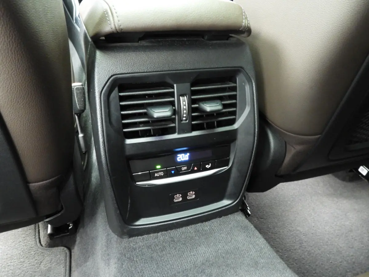 430i | LED | Leder | Navigatie | Schuifdak | Sportstoelen | Stoelverwarming | DAB | Hifi speakers | Alu 18 inch