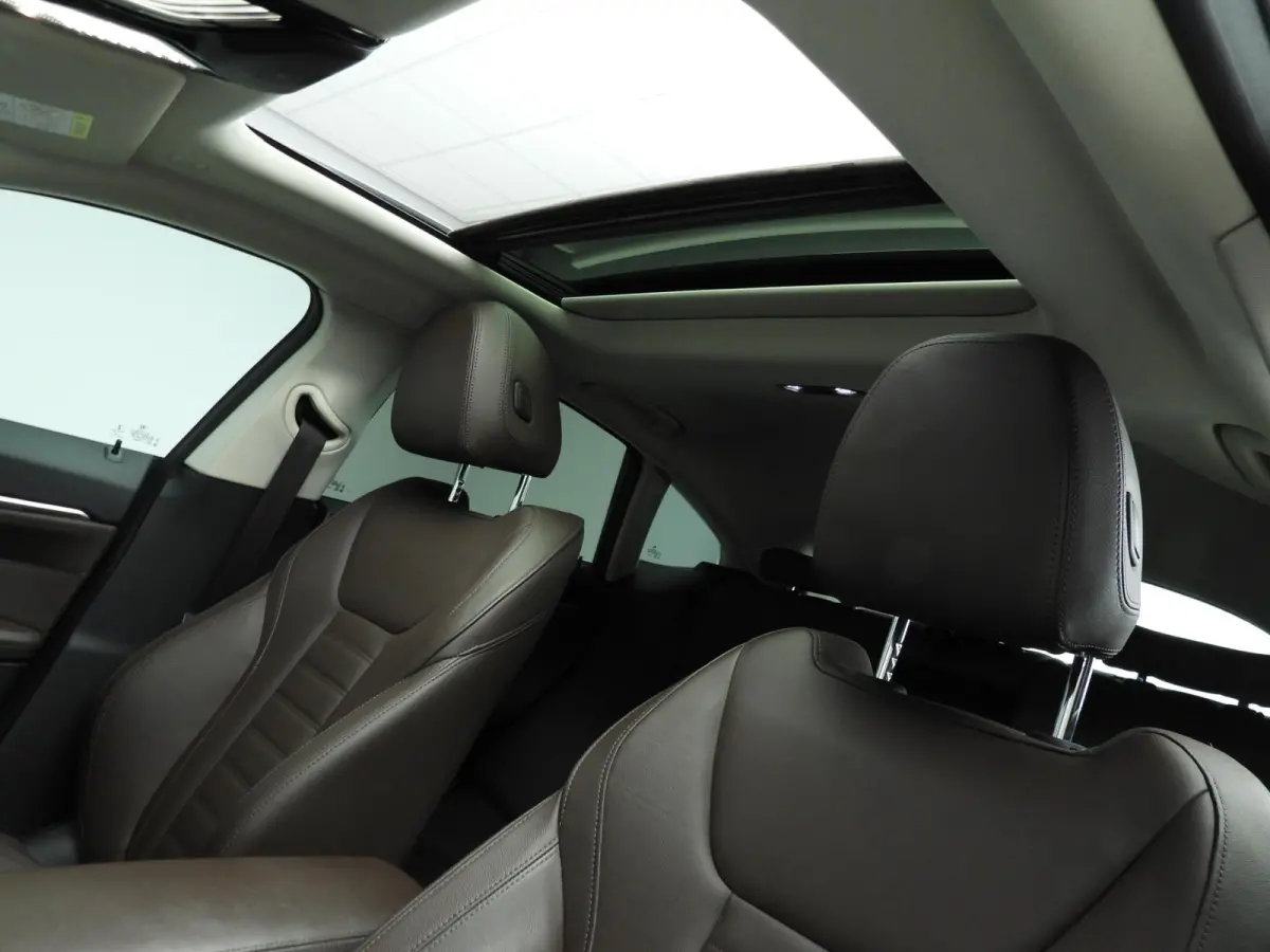 430i | LED | Leder | Navigatie | Schuifdak | Sportstoelen | Stoelverwarming | DAB | Hifi speakers | Alu 18 inch