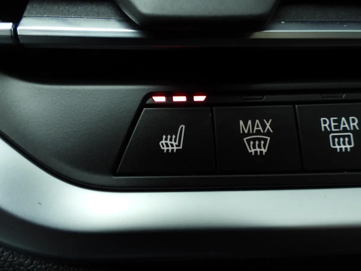 430i | LED | Leder | Navigatie | Schuifdak | Sportstoelen | Stoelverwarming | DAB | Hifi speakers | Alu 18 inch