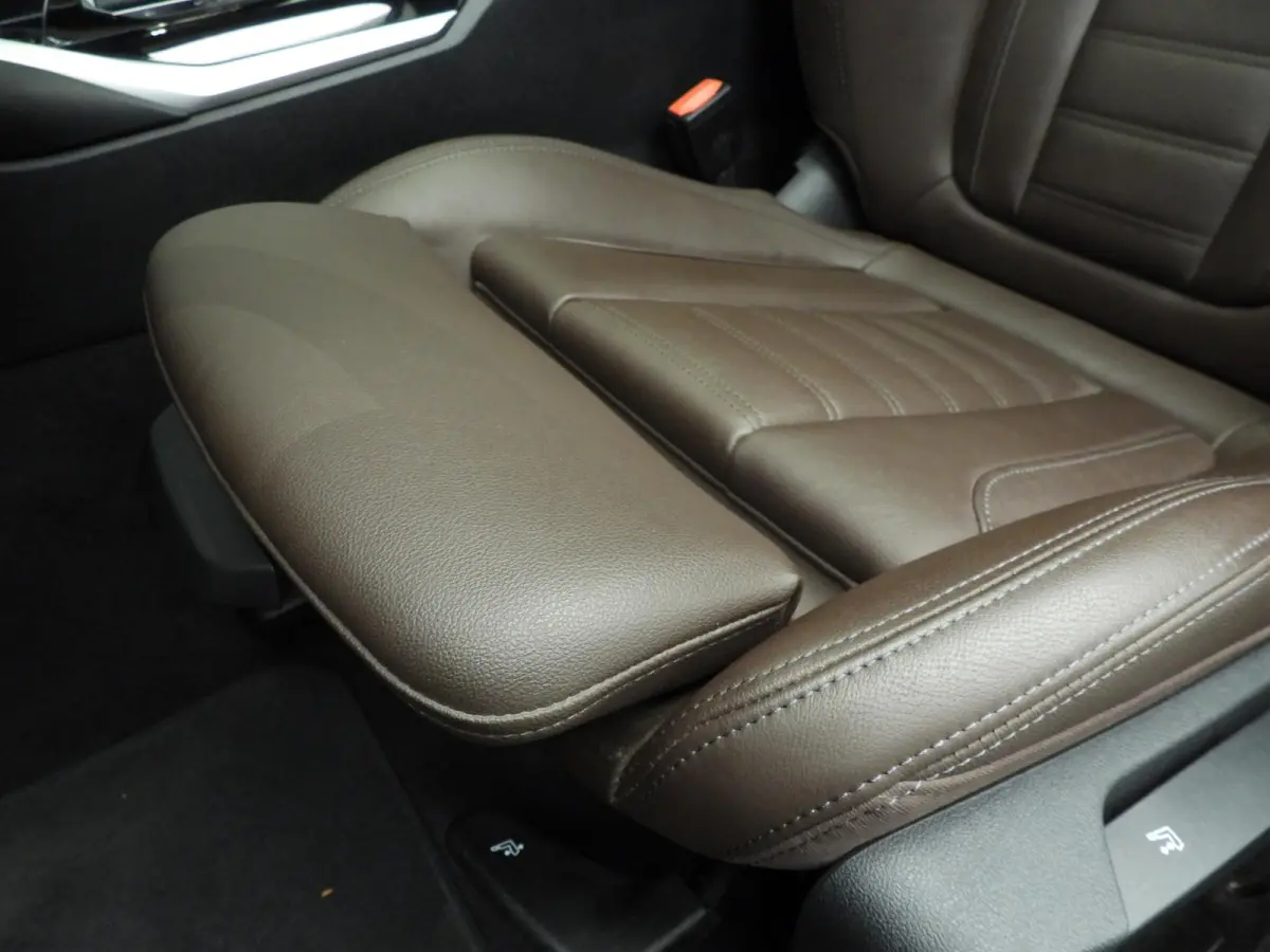 430i | LED | Leder | Navigatie | Schuifdak | Sportstoelen | Stoelverwarming | DAB | Hifi speakers | Alu 18 inch