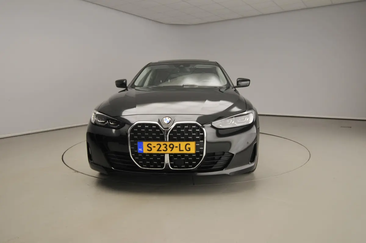 430i | LED | Leder | Navigatie | Schuifdak | Sportstoelen | Stoelverwarming | DAB | Hifi speakers | Alu 18 inch