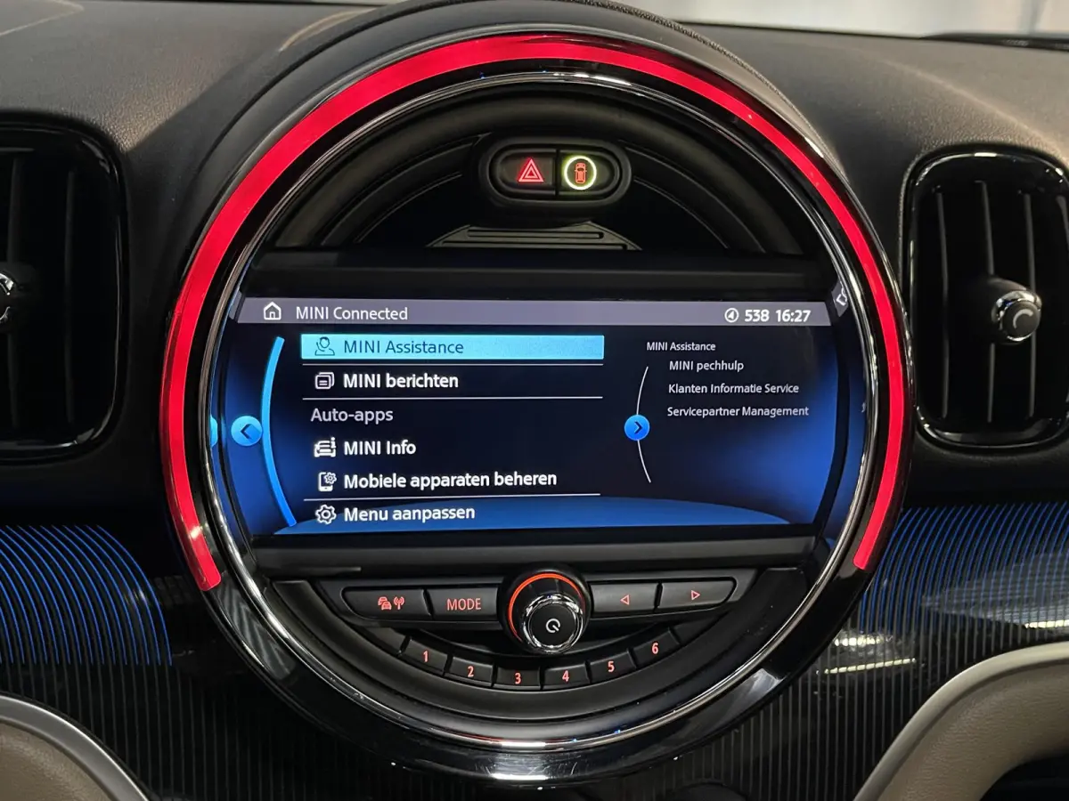 1.5 Cooper ALL4 John Cooper Works 18"/Panoramadak/Adaptieve cruise/Leder + memory + stoelverwarming/Harman Kardon/Keyless/Elektrische klep/Head-up/Camera