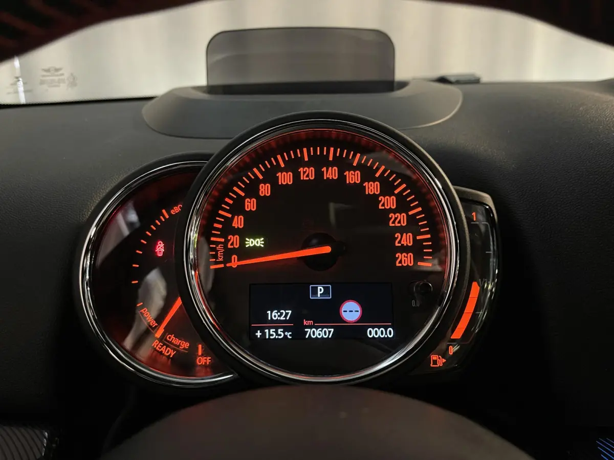 1.5 Cooper ALL4 John Cooper Works 18"/Panoramadak/Adaptieve cruise/Leder + memory + stoelverwarming/Harman Kardon/Keyless/Elektrische klep/Head-up/Camera