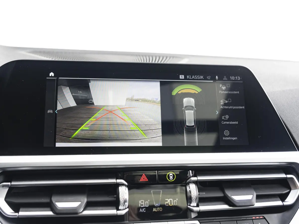 330e | M Sport | Innovationspakket | Harman Kardon | Comfort Access | Achteruitrijcamera | Laserlight | Panoramadak | Head-Up Display | 18''