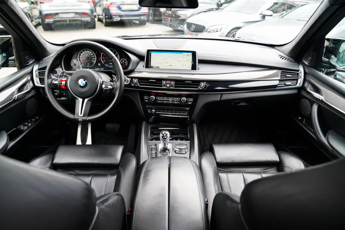 M | Carbon | ABC Sport uitlaat | 100% Dealer onderhouden | Origineel Nederlands | 360 cam | Head up Display | TV Achterin |