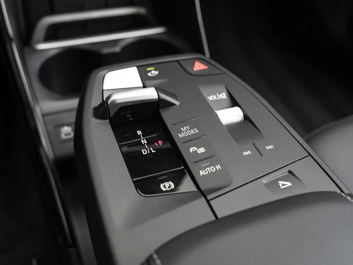 sDrive20i | Equipment Pack | Comfort Pack