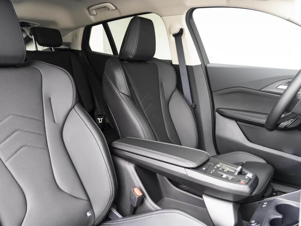sDrive20i | Equipment Pack | Comfort Pack