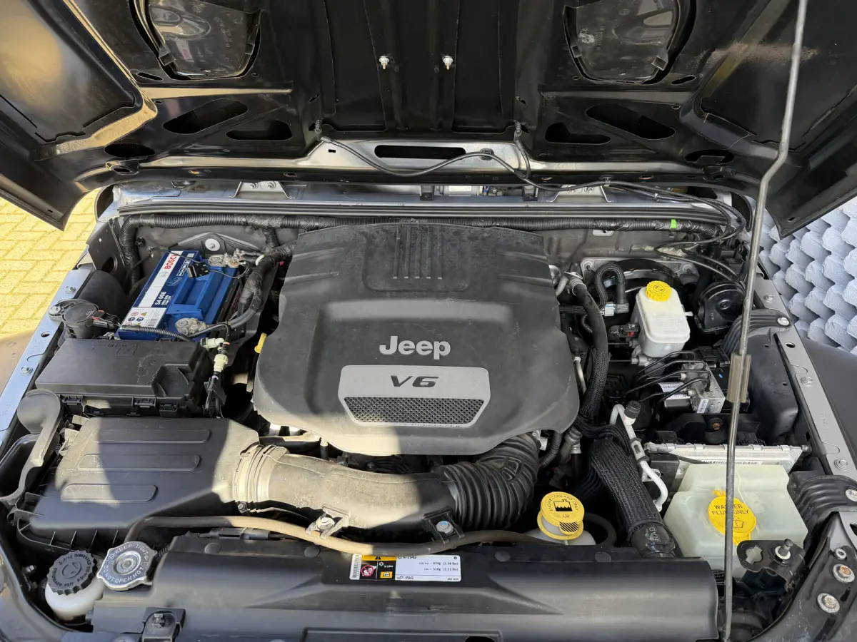 3.6 Sahara Chelsea uitvoering Cabrio Trekhaak afneembaar