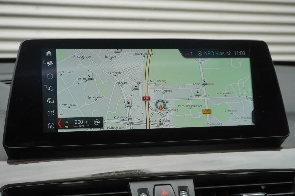 xDrive25e High Executive | Parking Pack | Glazen panoramadak | Trekhaak met afneembare kogel | Achteruitrijcamera | Elektrisch verwarmde voorstoelen