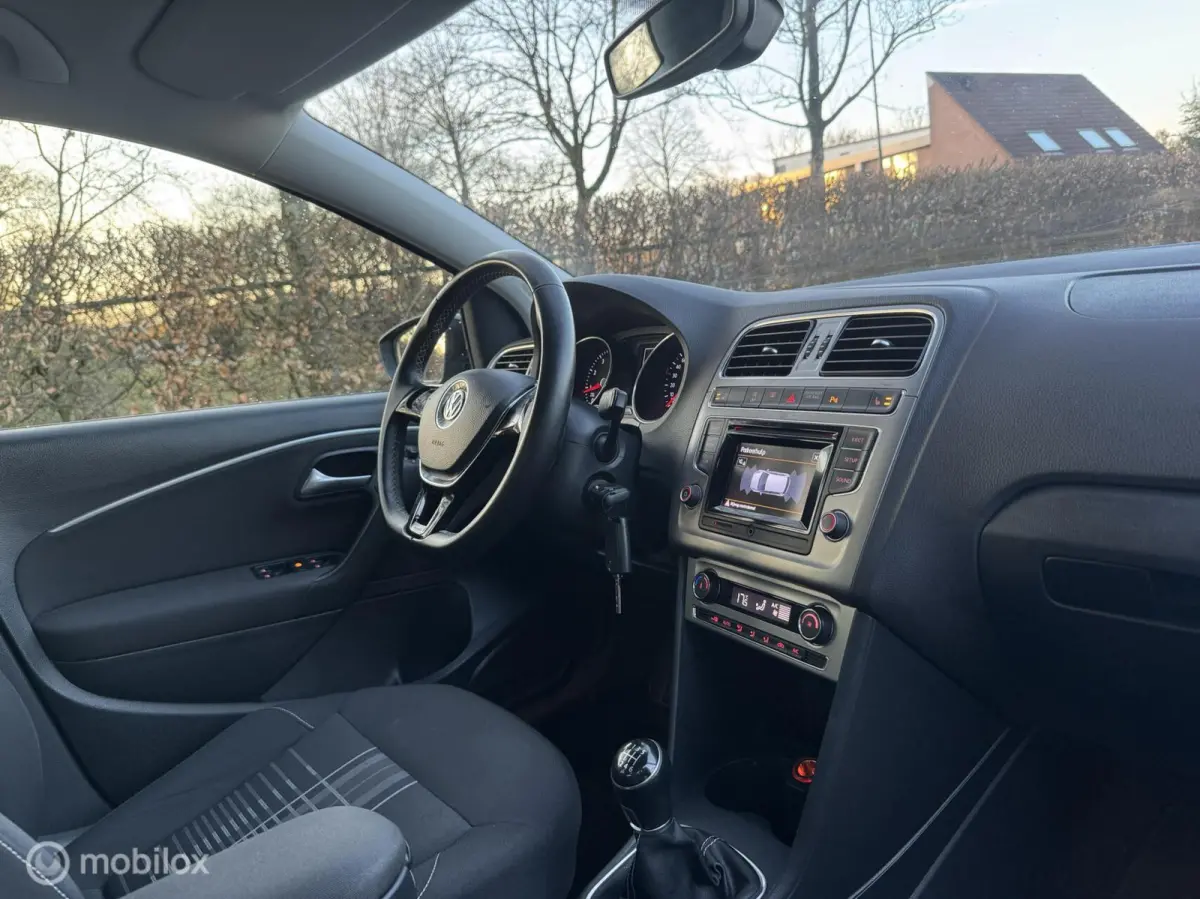 1.2 TSI/2016/110PK/PDC/STLVW/LED/LOUNGE/