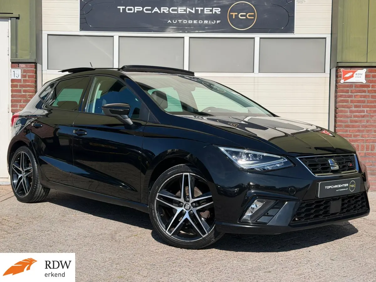 1.0 TSI FR/AUTOM/STOELV/PANO/ACC/CARPLAY/APK