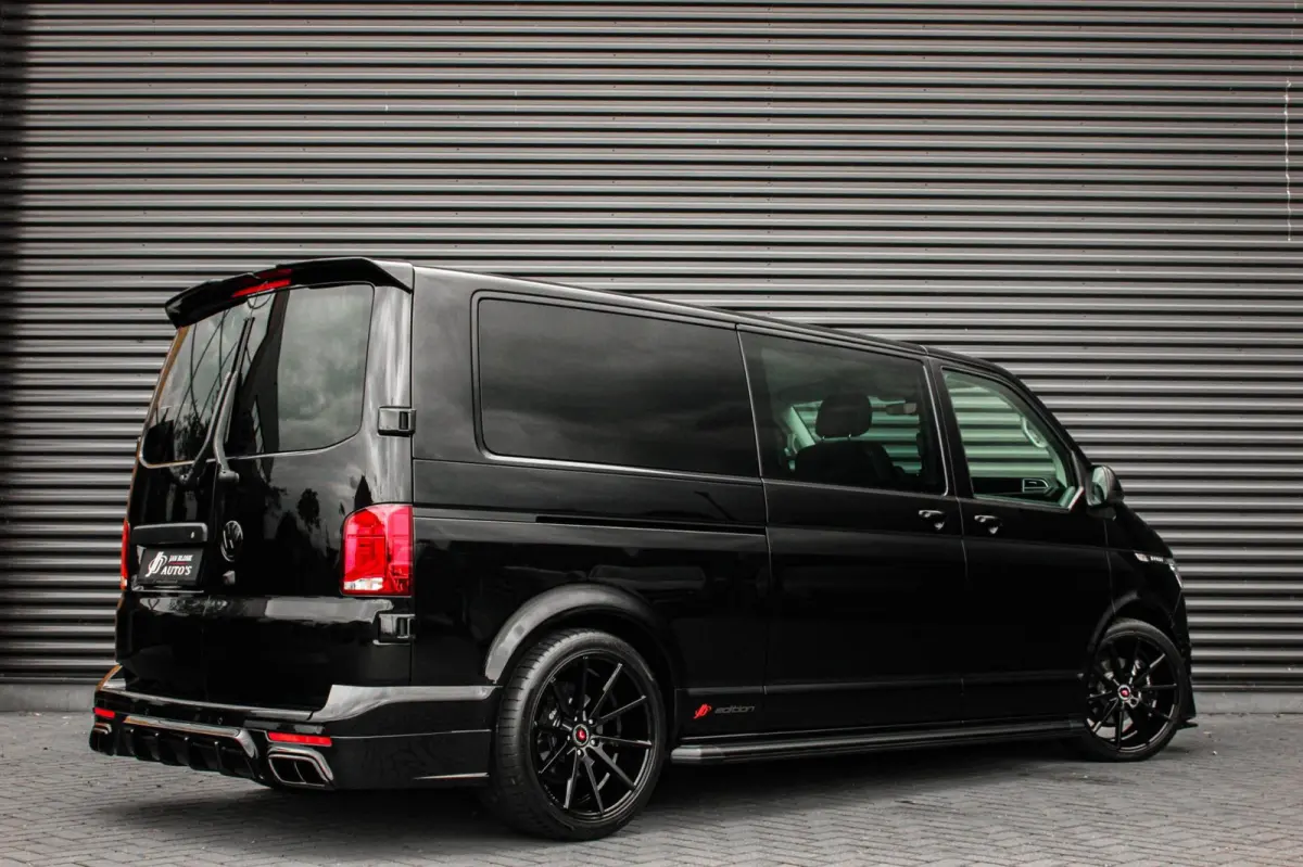 2.0 TDI L2H1 150PK BULLI DC DUBBEL CABINE / LEIGHTONVANS BODYKIT / FULL OPTINS / LEDER / FULL BLACK / APPLE