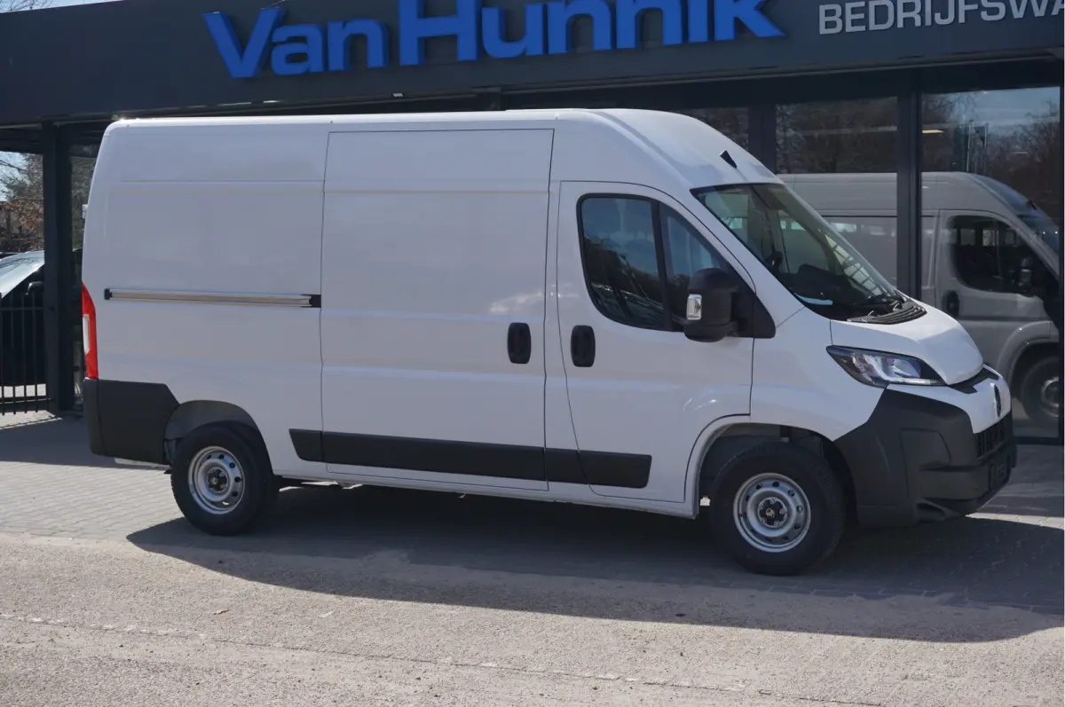35 2.2 140PK L2H2 BPM VRIJ!! 10" Navi, Clima, Camera, 270º Deur!! NR. J327*
