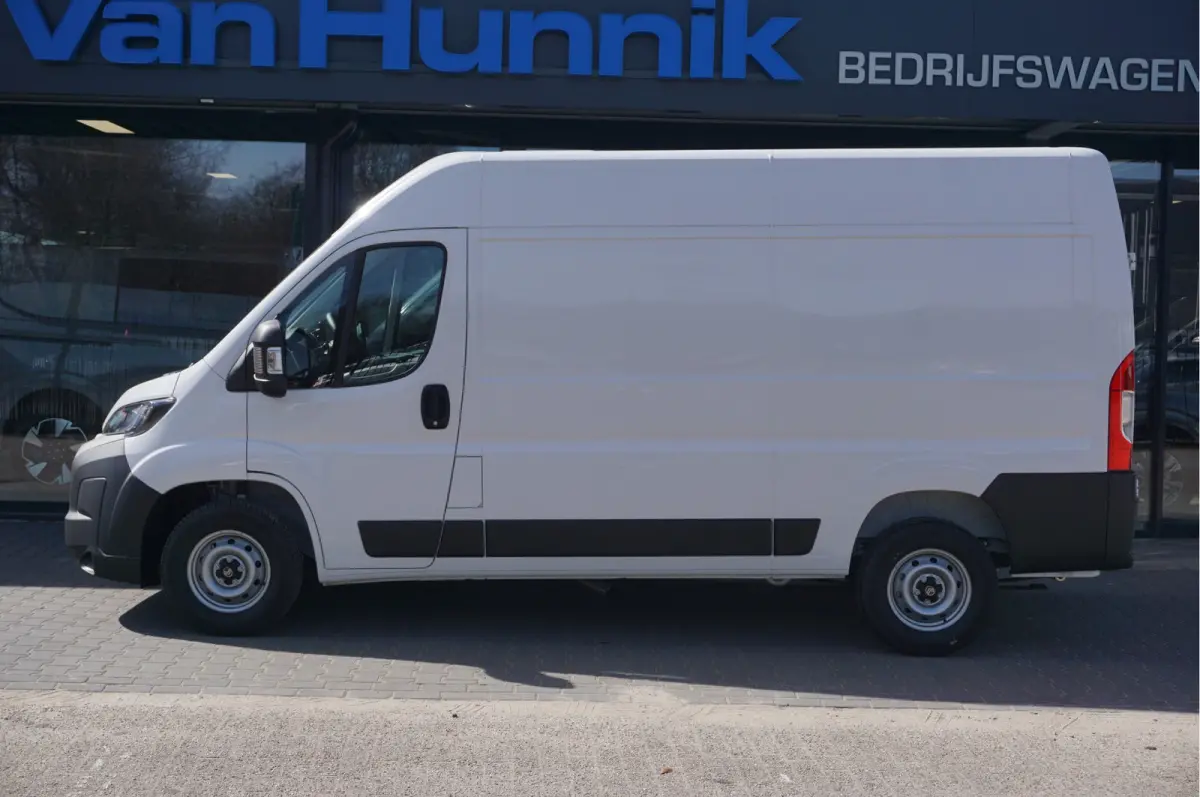 35 2.2 140PK L2H2 BPM VRIJ!! 10" Navi, Clima, Camera, 270º Deur!! NR. J602*