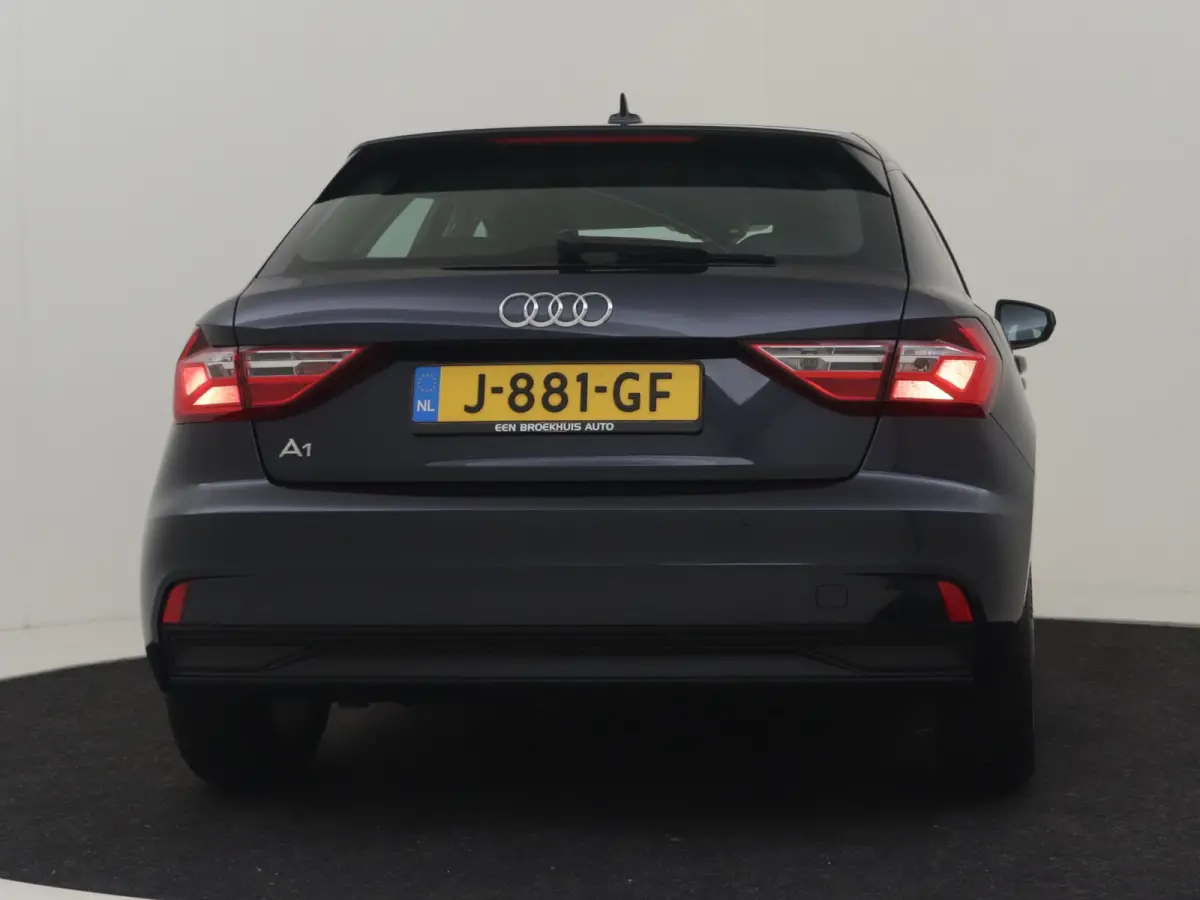 30 TFSI Pro Line 115PK DSG/AUTO | Apple carplay Android auto | Airco automatisch | DAB | 15"LMV l Cruise control |