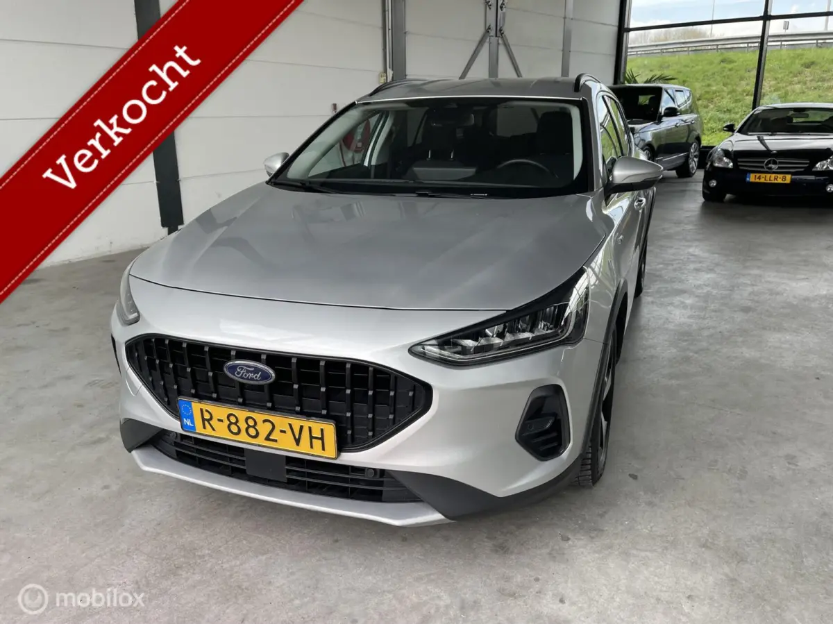 1.0 EcoBoost Hybrid Titanium Styl