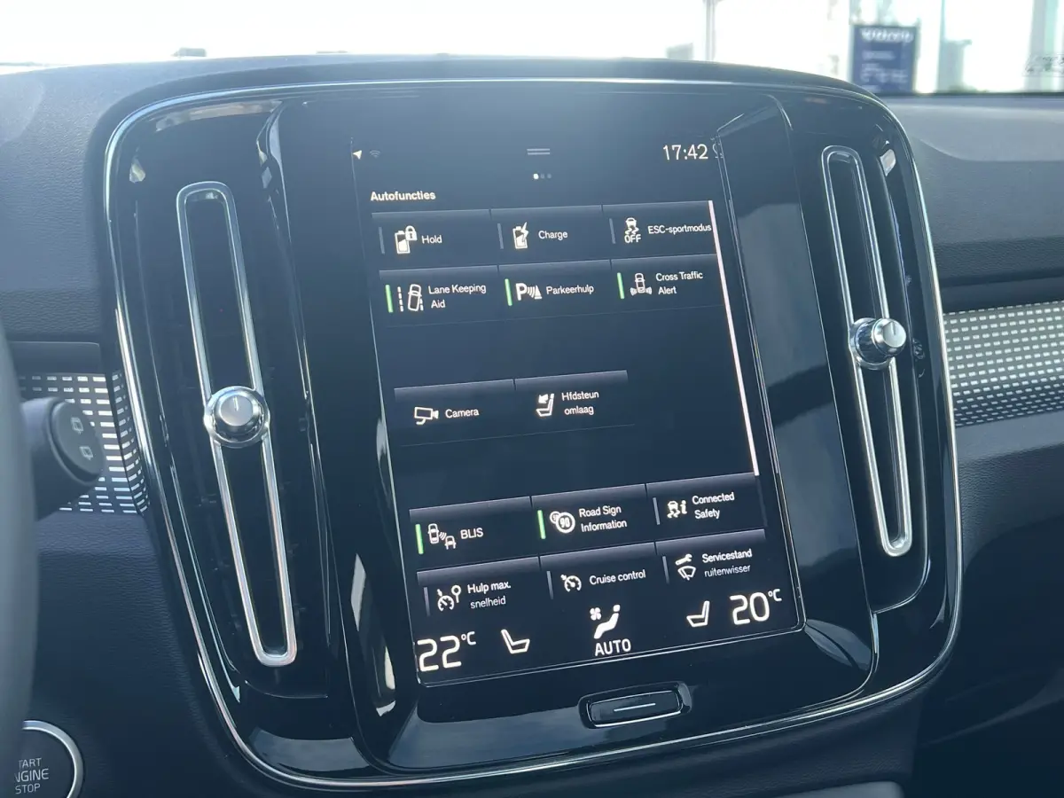 T4 R-Design | Panoramadak | BLIS | 360 Camera | Adaptive Cruise | Harman/Kardon |