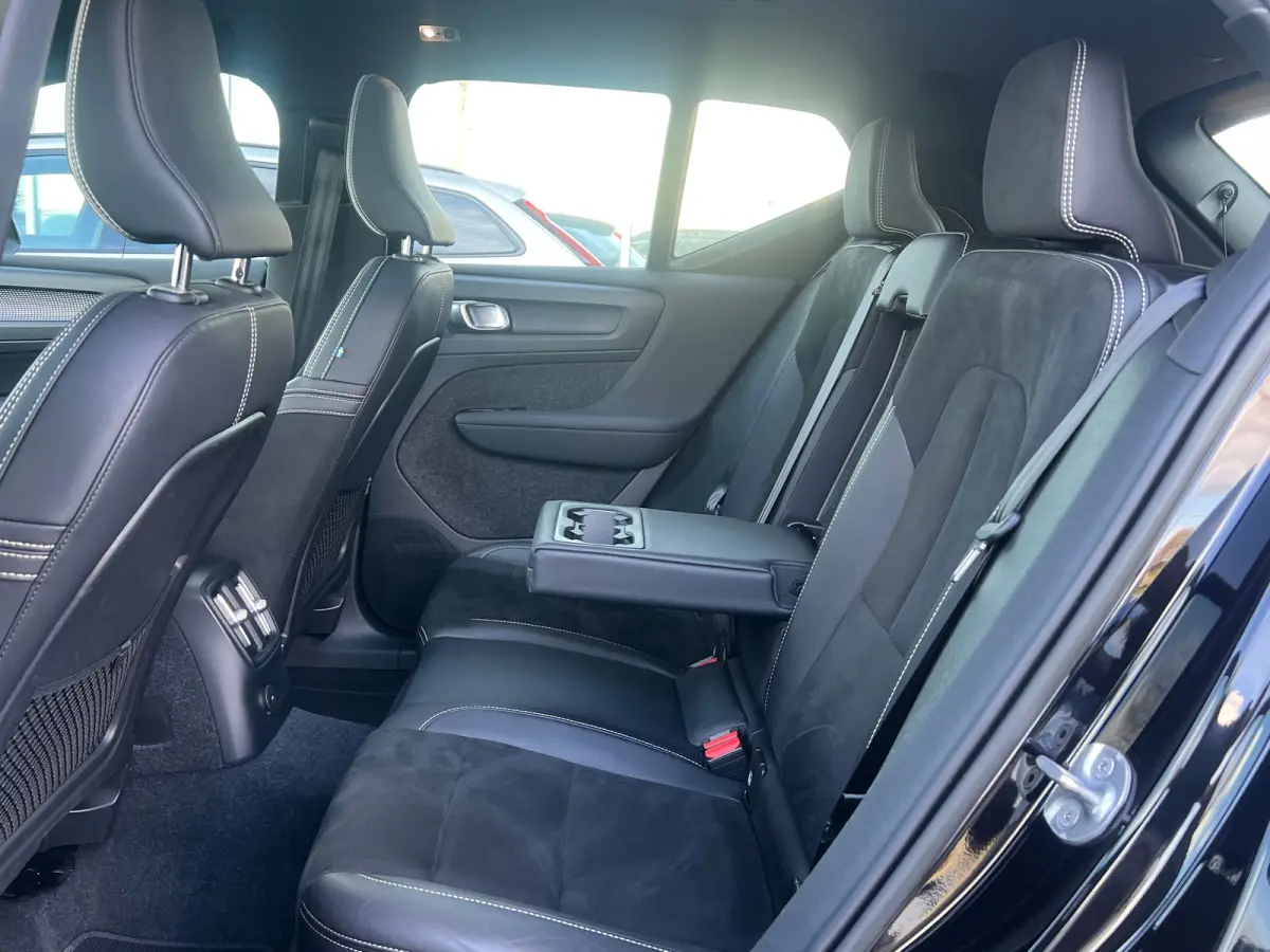 T4 R-Design | Panoramadak | BLIS | 360 Camera | Adaptive Cruise | Harman/Kardon |