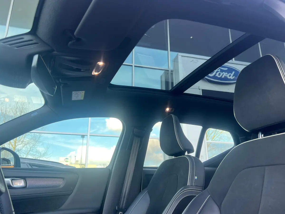 T4 R-Design | Panoramadak | BLIS | 360 Camera | Adaptive Cruise | Harman/Kardon |