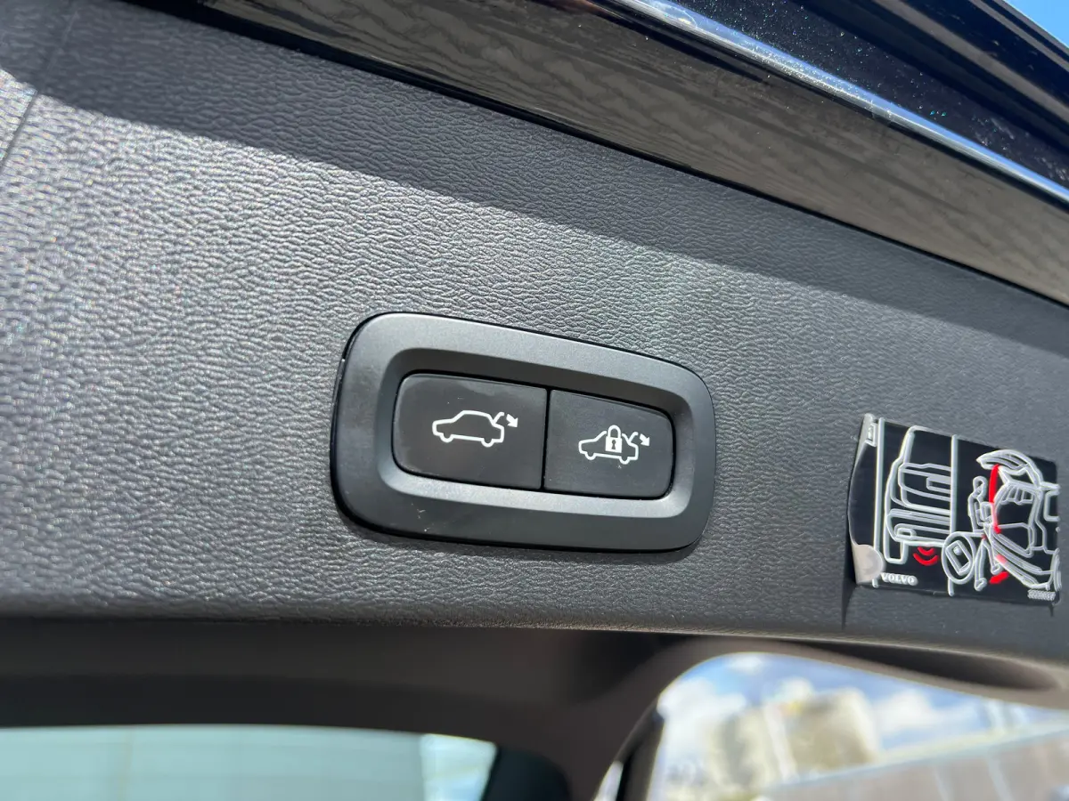 T4 R-Design | Panoramadak | BLIS | 360 Camera | Adaptive Cruise | Harman/Kardon |