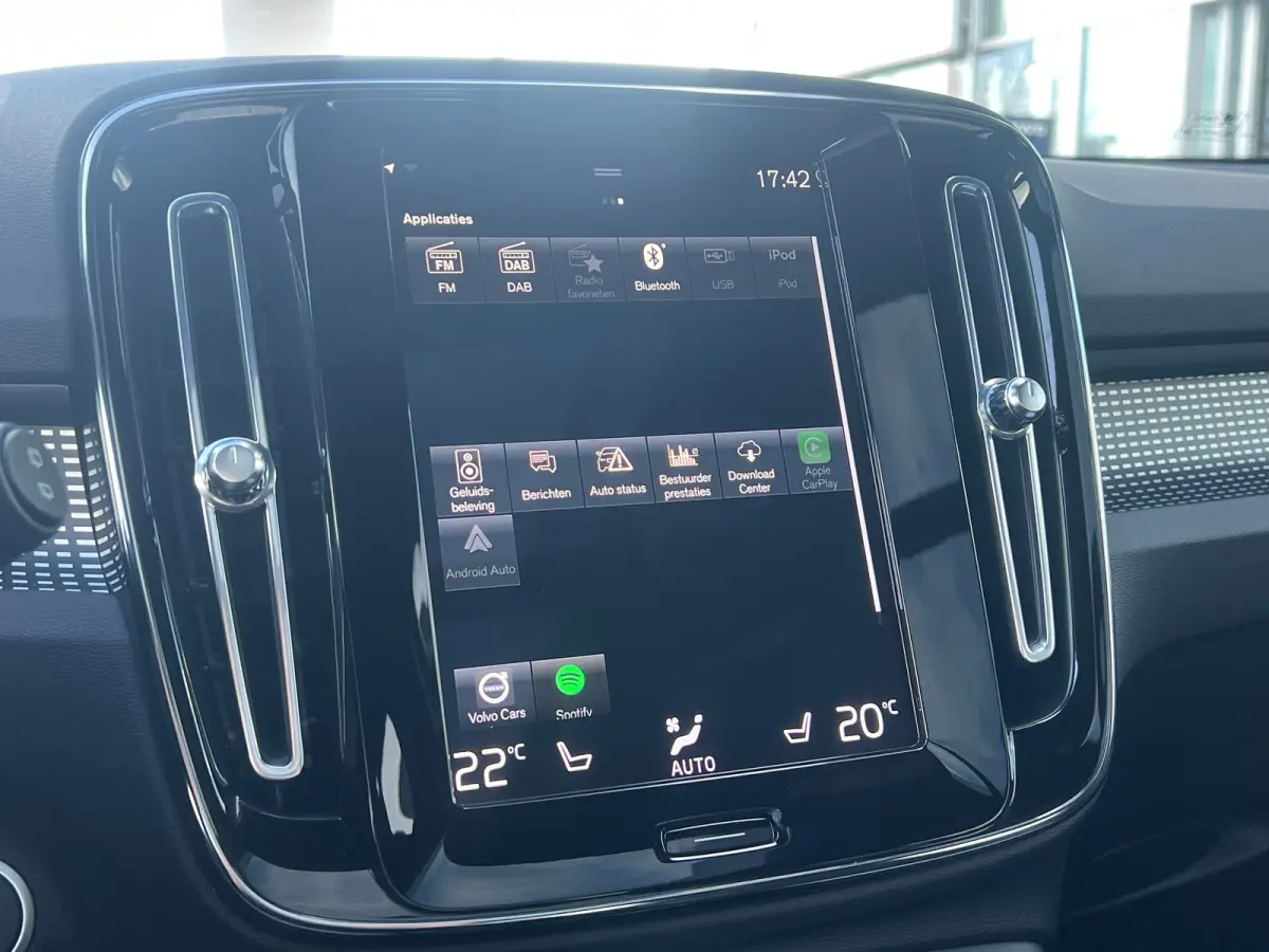 T4 R-Design | Panoramadak | BLIS | 360 Camera | Adaptive Cruise | Harman/Kardon |