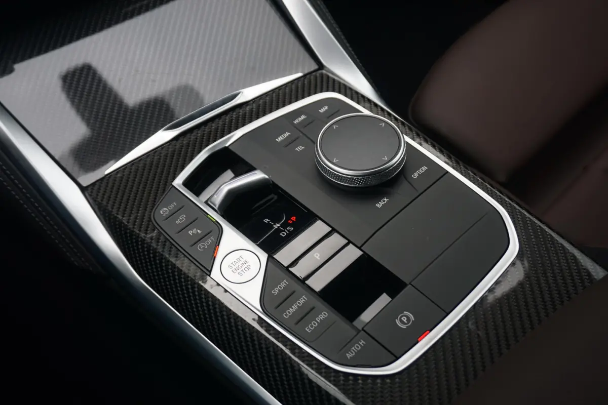 M440i xDrive M Sport Pro | Schuif-/kanteldak / Driving Assistant Professional / Head-up / Rondomzicht camera / Harman Kardon / Adaptief M onderstel / Comfort Pack