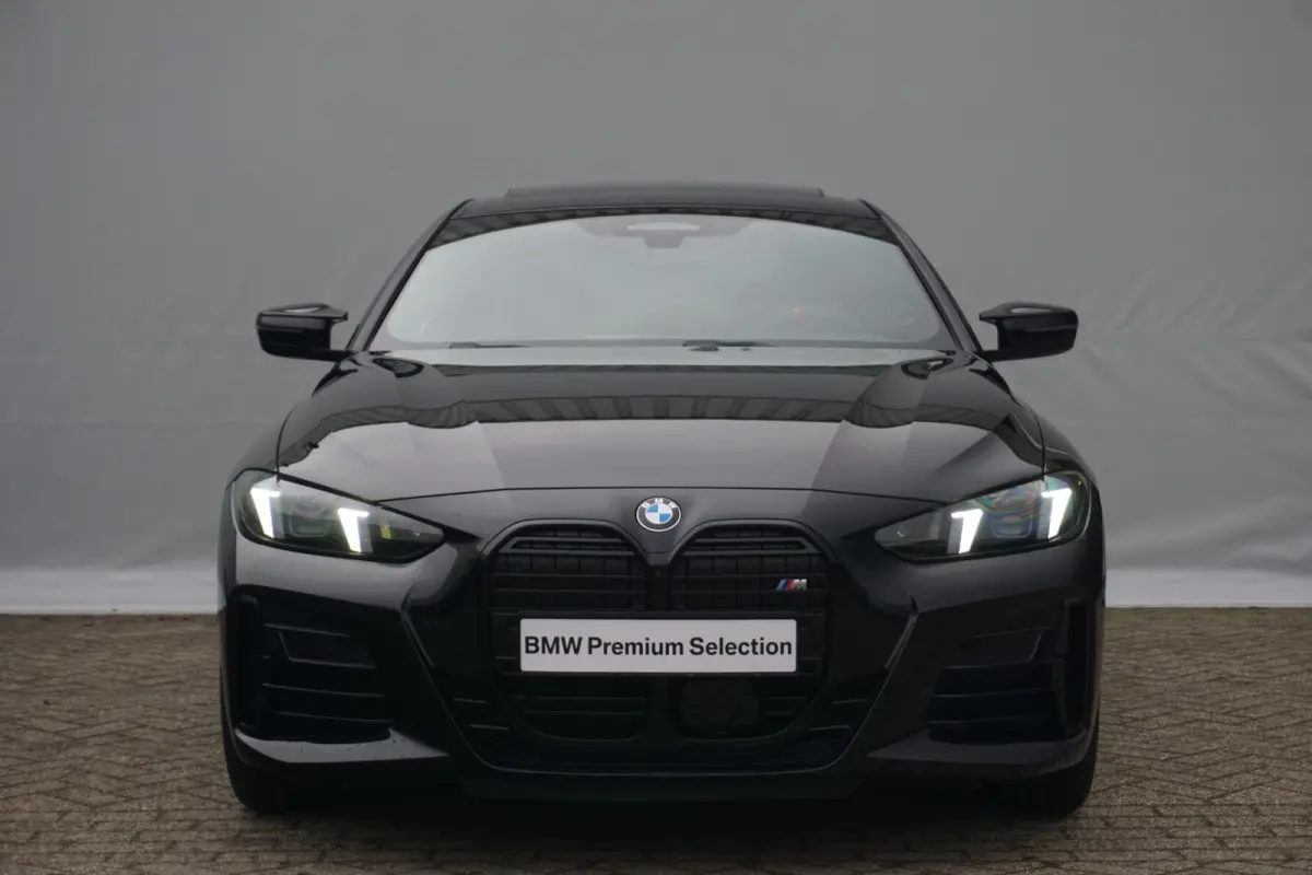 M440i xDrive M Sport Pro | Schuif-/kanteldak / Driving Assistant Professional / Head-up / Rondomzicht camera / Harman Kardon / Adaptief M onderstel / Comfort Pack