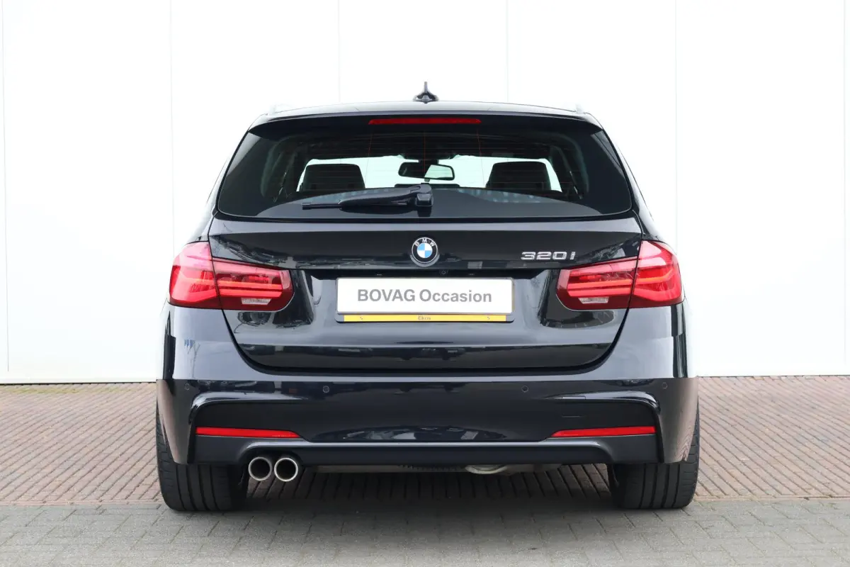 320i M Sport Edition M Sport/ Stoelverwarming/ Navigatie/ Achteruitrijcamera/ HiFi