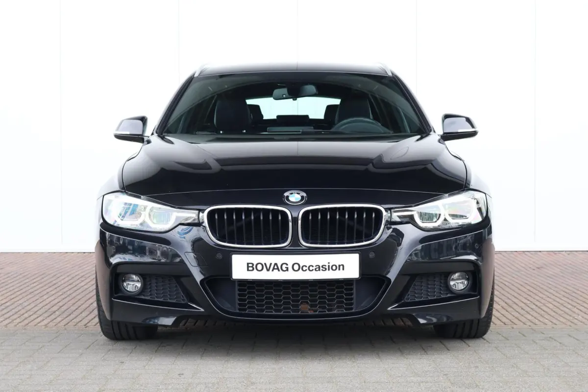 320i M Sport Edition M Sport/ Stoelverwarming/ Navigatie/ Achteruitrijcamera/ HiFi
